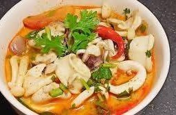 ต้มยำปลาหมึก