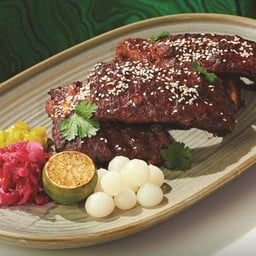 ซี่โครงหมูย่าง น้ำพริกเผามะนาวแป้นเมืองเพชร