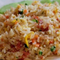 ข้าวผัดแหนม