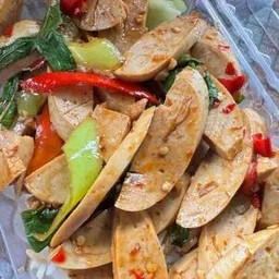 ข้าวกะเพราหมูยอ