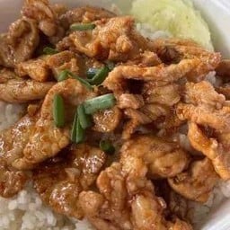 ข้าวหมูทอดกระเทียม