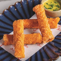 ปอเปี๊ยะตาข่าย ไส้หมูดำและปูม้า