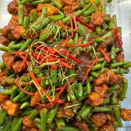 ผัดพริกขิงถั่ว