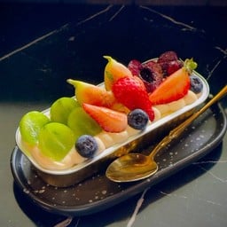 Mixed berries cheese pie