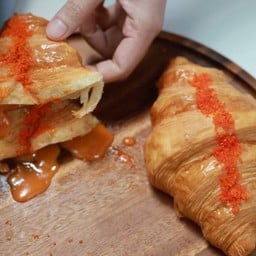Croissant ไข่เค็ม Line Man