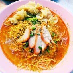 บะหมี่เกี๊ยวต้มยำ