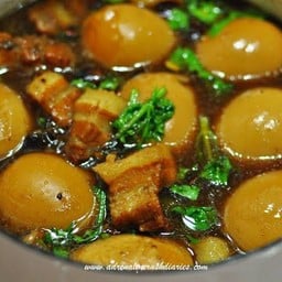 ต้มพะโล้ (กับข้าว)