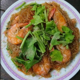 Baked shrimp with glass noodles.กุ้งอบวุ้นเส้น