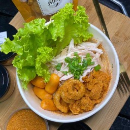 หมีไก่ฉีกหม่าล่า