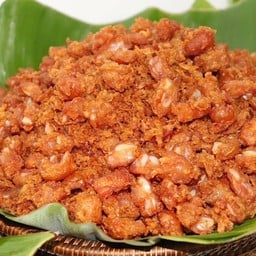 ข้าวเหนียวไก่ทอด หมูทอดห่อแม่ดรีม