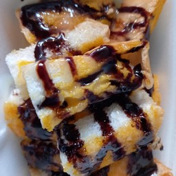 ขนมปังปิ้งเนยนมช็อค