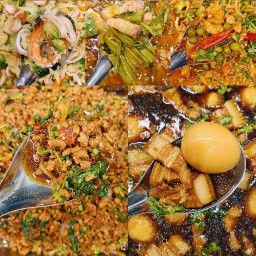 ข้าวอุ่น แกงร้อน true tower 2