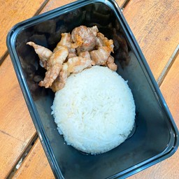 ข้าวหมูทอด (ซอยเซเว่นคุ้มสวัสดิ์)