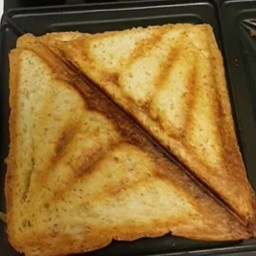ขนมปังอบมะพร้าวอ่อนนมเนย