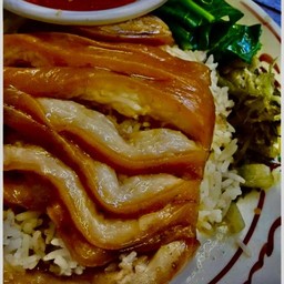 ข้าวหอมขาหมู ชุดเติมคอลลาเจน เน้นหนัง แถมฟรีไข่