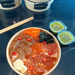 ข้าวแซลมอนดองและกุ้ง SEAFOOD BOX