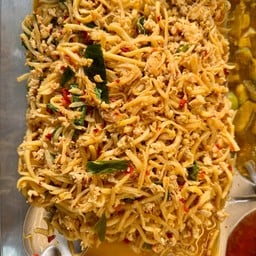 ผัดหน่อไม้เส้น