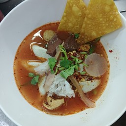 เย็นตาโฟฟาดปาก