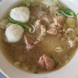 ใหญ่หมูตุ๋นลูกชิ้น