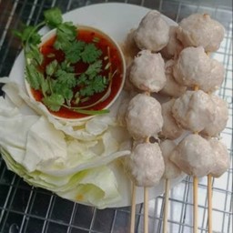 ลูกชิ้นเอ็นหมูทอด