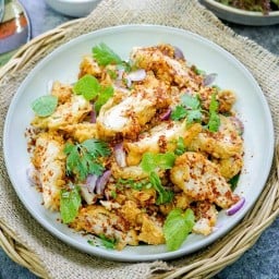 ขวัญใจ ข้าวยำไก่แซ่บ อาหารตามสั่ง