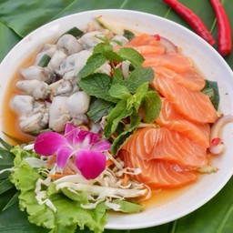 ยำแซลมอลหอยนางรม