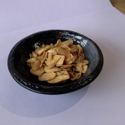 กระเทียมกรอบ