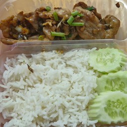 ร้านแม่นาอาหารตามสั่ง