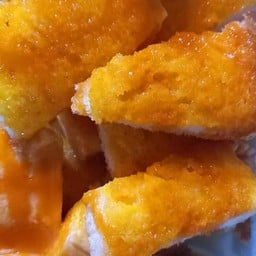 ขนมปังปิ้งเนยนม