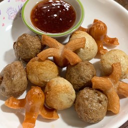 ลูกชิ้นรวม+ไส้กรอกทอด