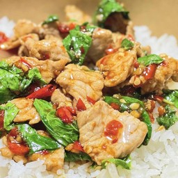 กะเพรา หมูชิ้น