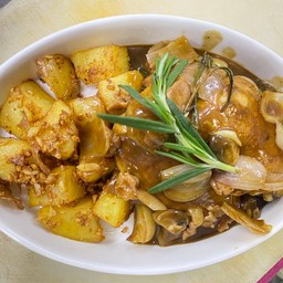 ไก่แกรนด์-แมร์ (ไก่อบมันฝรั่ง)