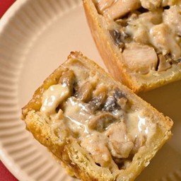 Creamy Mushroom Chicken pie