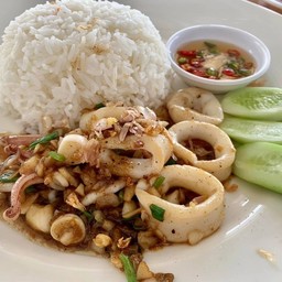 ข้าวปลาหมึกกระเทียม