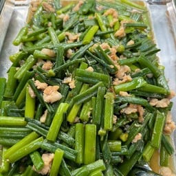 ดอกหอมผัดหมู