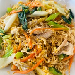 ผัดมาม่า