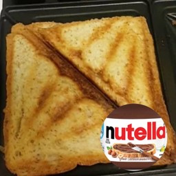 ขนมปังอบนูเทลล่า