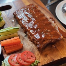 ซี่โครงหมูอบซอสบาบีคิว