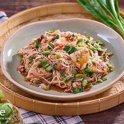 ยำขนมจีนเต้าหู้ปลาร้าเจ