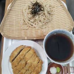 ทงคัตสึ ซารุราเมง