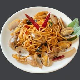 [อร่อยซ่ากับโค้ก] สปาเก็ตตี้หอยลายผัดพริกแห้ง +  โค้ก ออริจินัล (กระป๋อง)