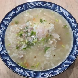 ข้าวต้ม (ฟรีไข่ลวก)