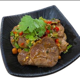 ยำเนื้อ