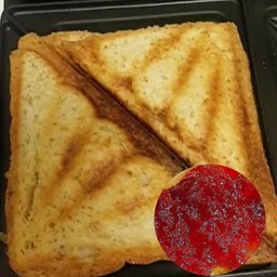 ขนมปังอบสตอเบอรี่
