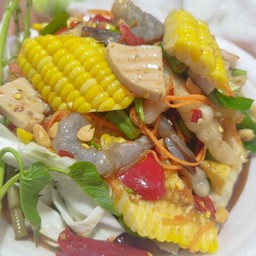 ตำข้าวโพด กุ้ง ตีนไก่ หมูยอ