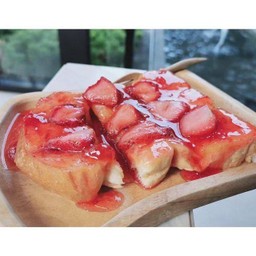 ปังปิ้งเนยแยมสตอร์เบอร์รี่