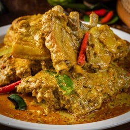 ผัดเผ็ดเล็ก