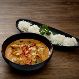 แกงปูใบชะพลู-เส้นหมี่/Southern Crab Curry with Wild Betel Leaves & Vermicelli/泰南蟹肉咖喱配野胡椒叶和米粉