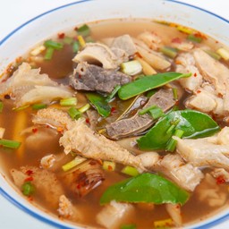 ต้มแซ่บเครื่องใน