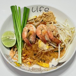 ผัดไทย วุ้นเส้น กุ้งสด